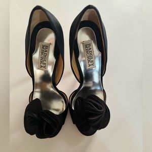 Badgley Mischka Black Satin Pumps